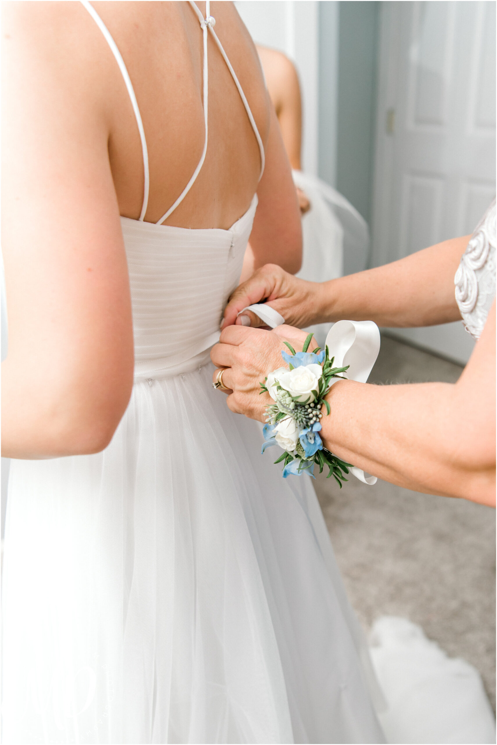 duxbury_powder_point_wedding_bride_dress_21.jpg