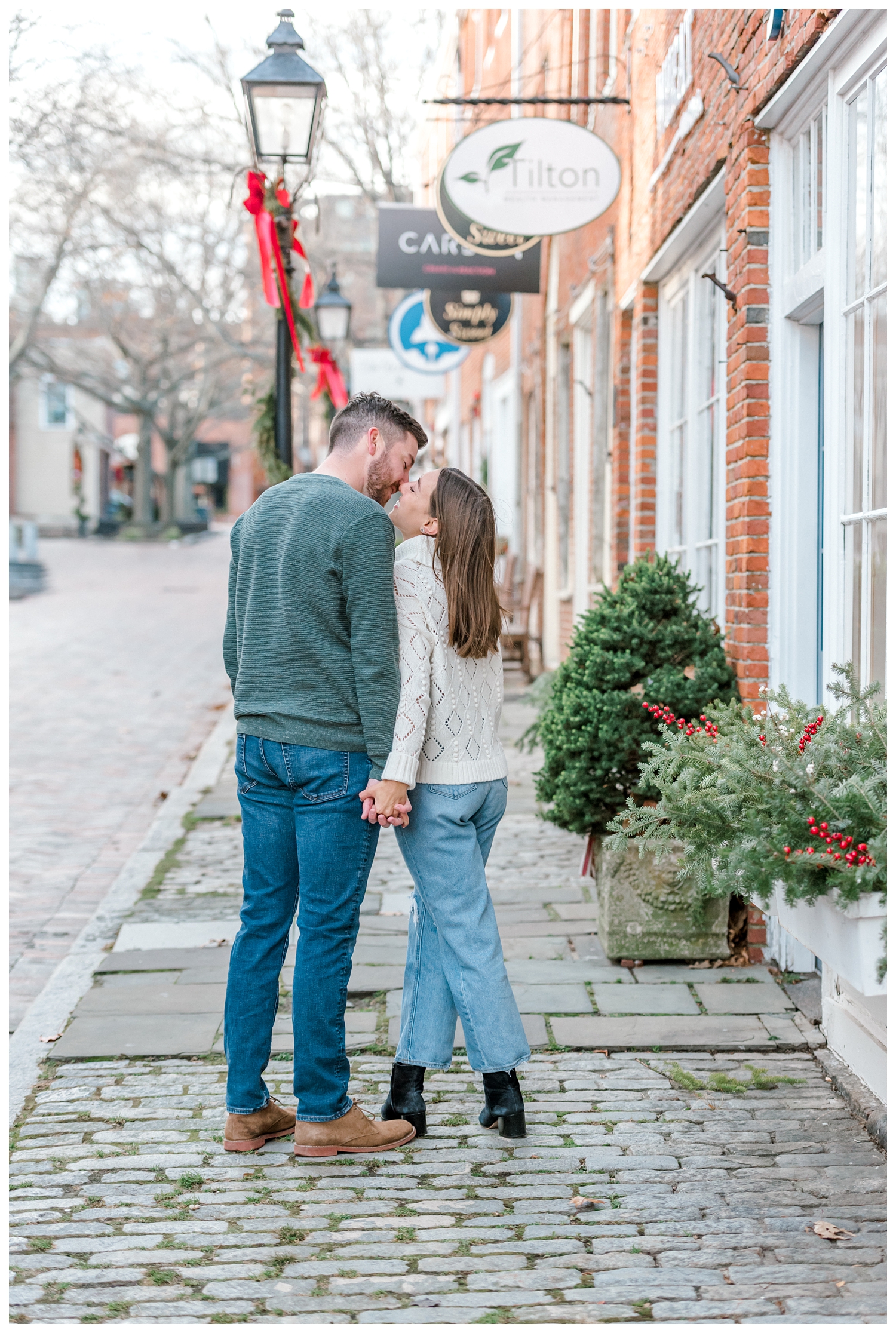 Christmas themed engagement photos